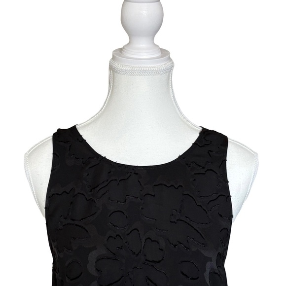 Wilfred Black Textured Floral Sleeveless Blouse Size M Aritzia Tank Top - Picture 2 of 6